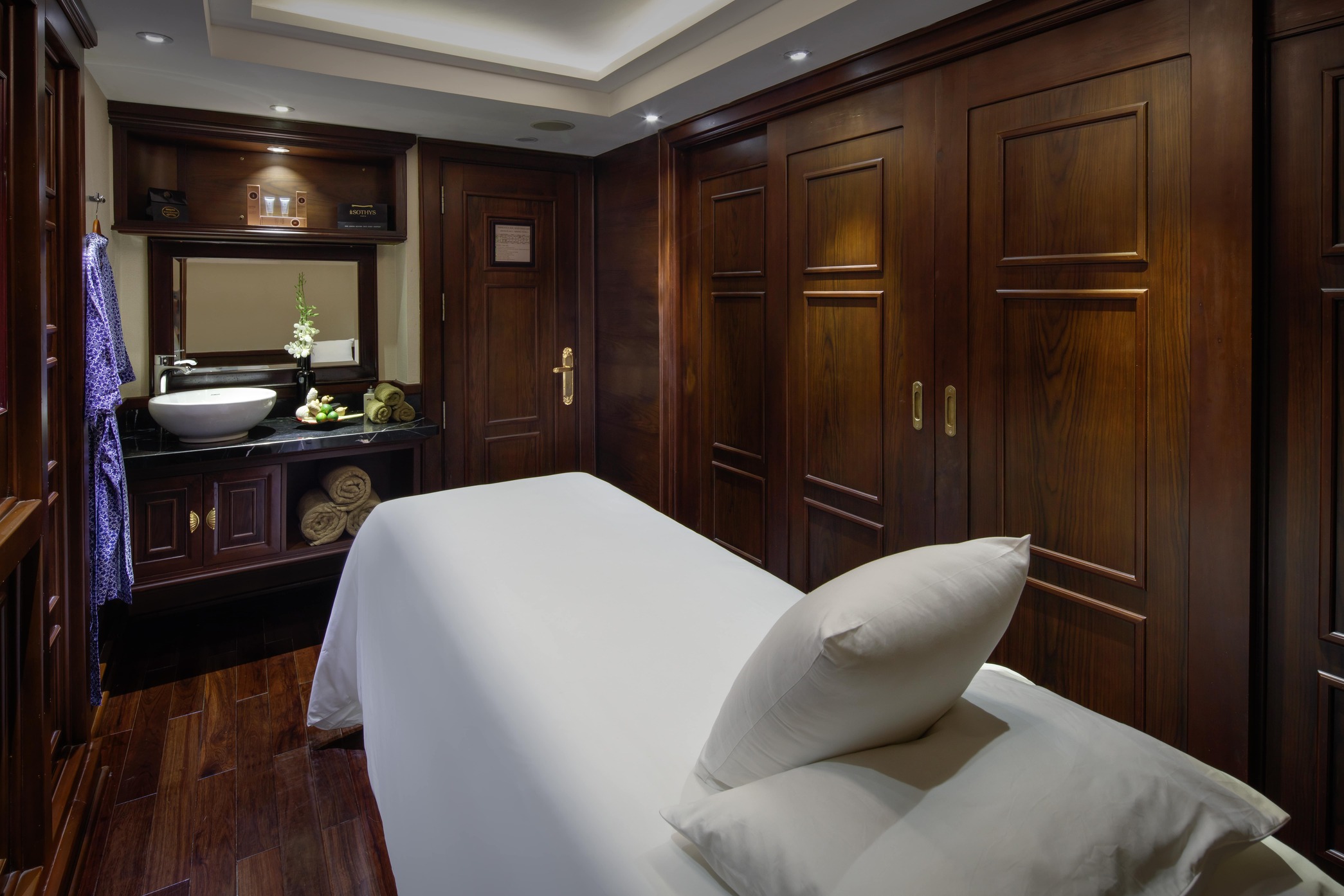 Paradise Elegance Cruise Halong