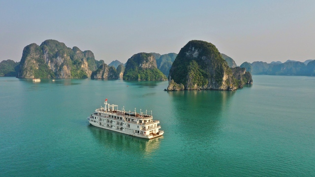 Paradise Elegance Cruise Halong