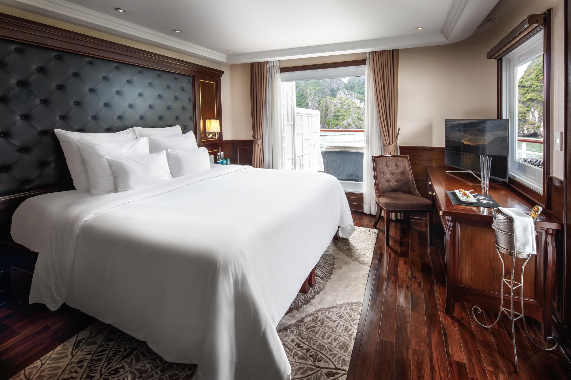 Paradise Elegance Cruise Halong