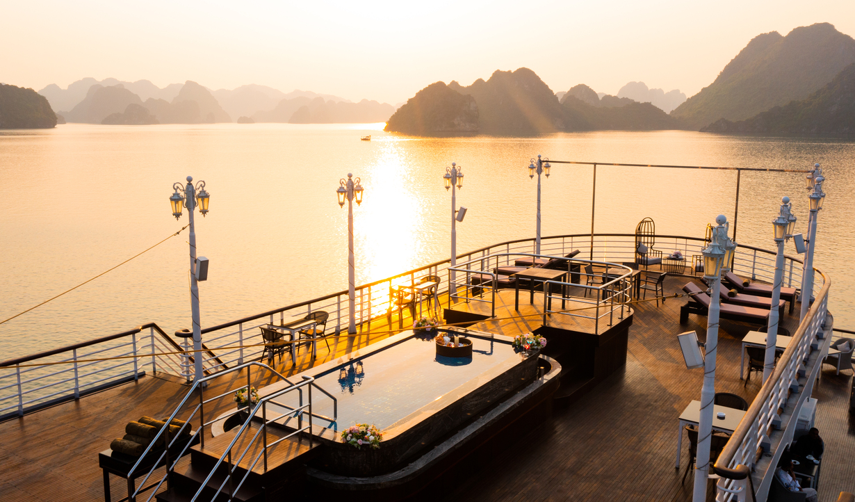 Paradise Elegance Cruise Halong