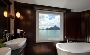 Paradise Elegance Cruise Halong