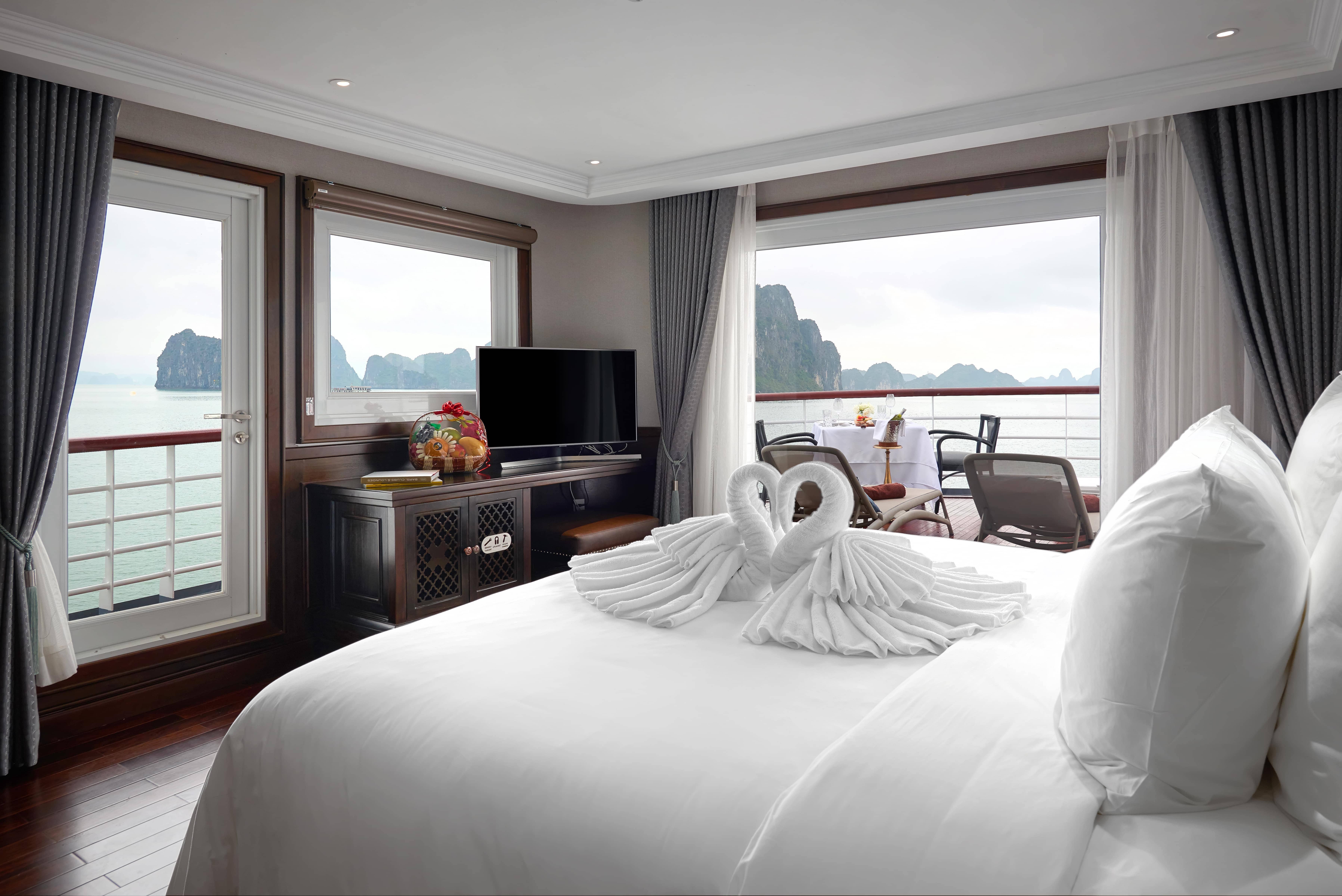 Paradise Grand Cruise - Lan Ha Bay