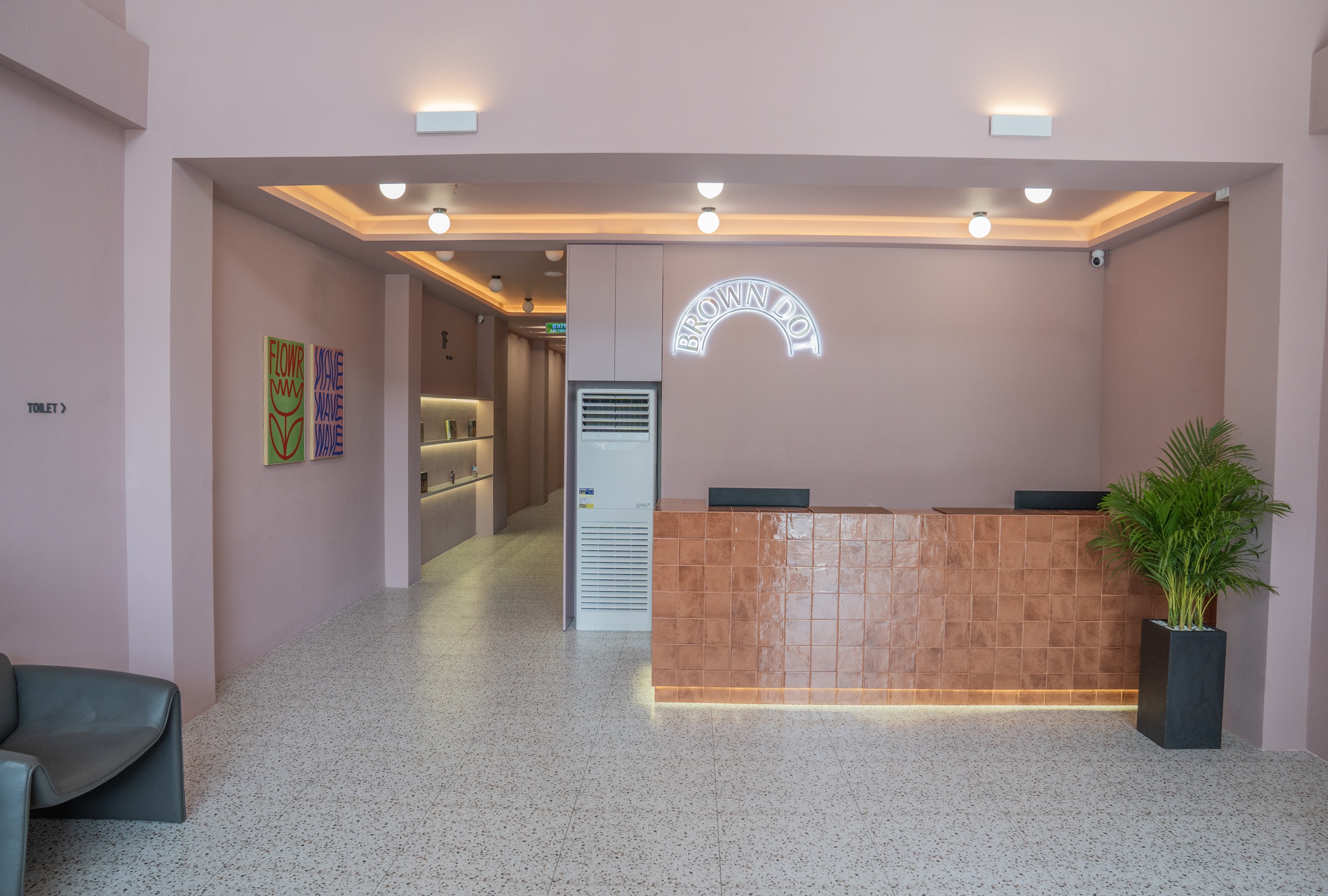 Brown Dot Hotel Saigon