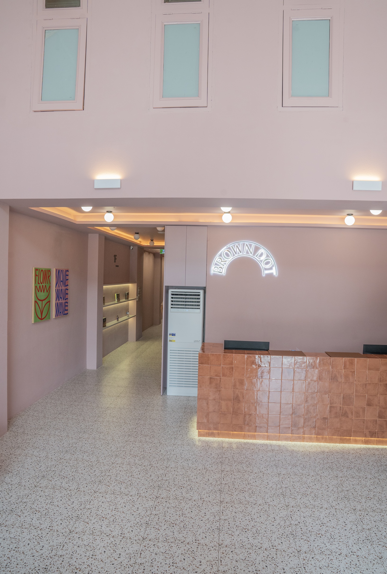 Brown Dot Hotel Saigon