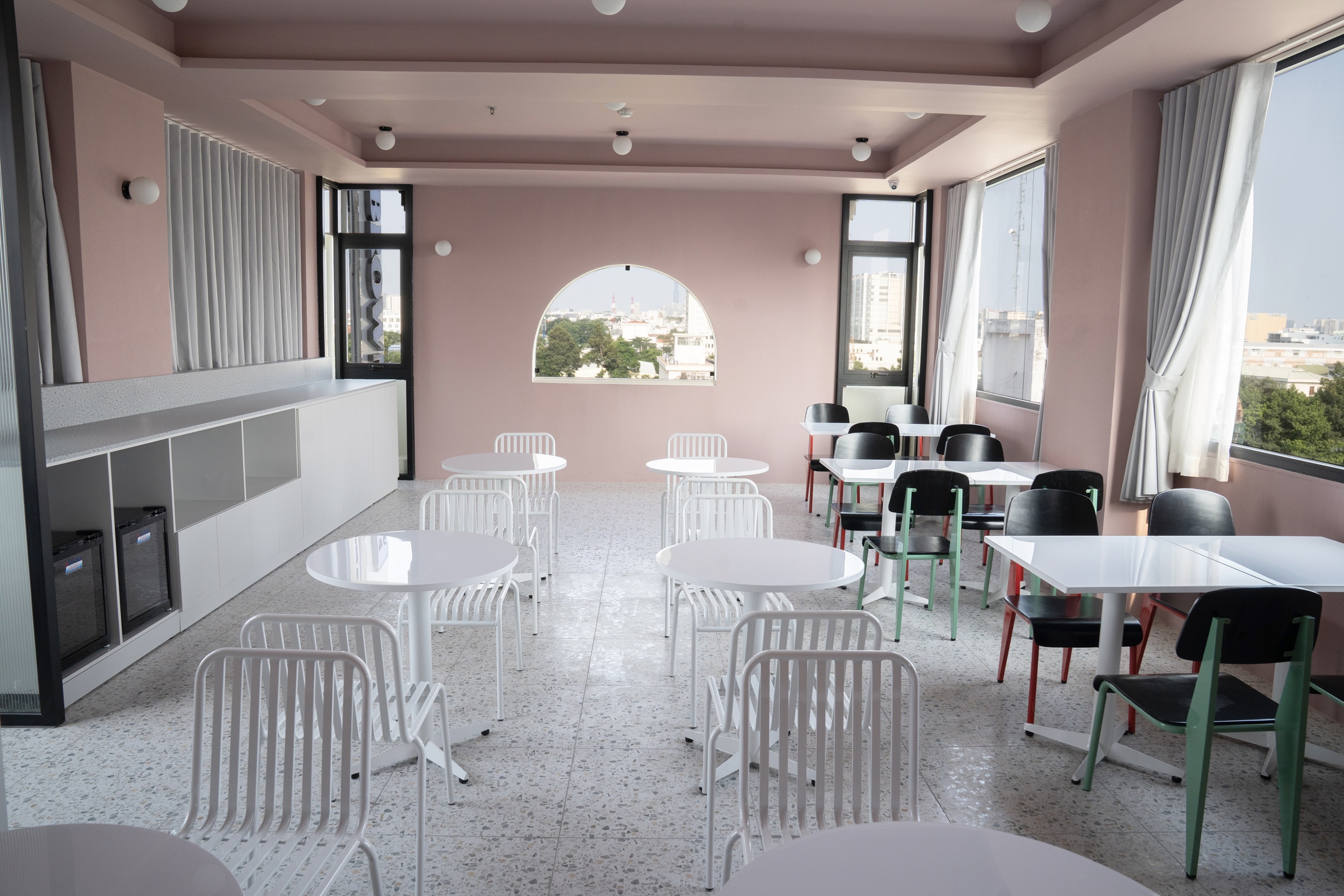 Brown Dot Hotel Saigon