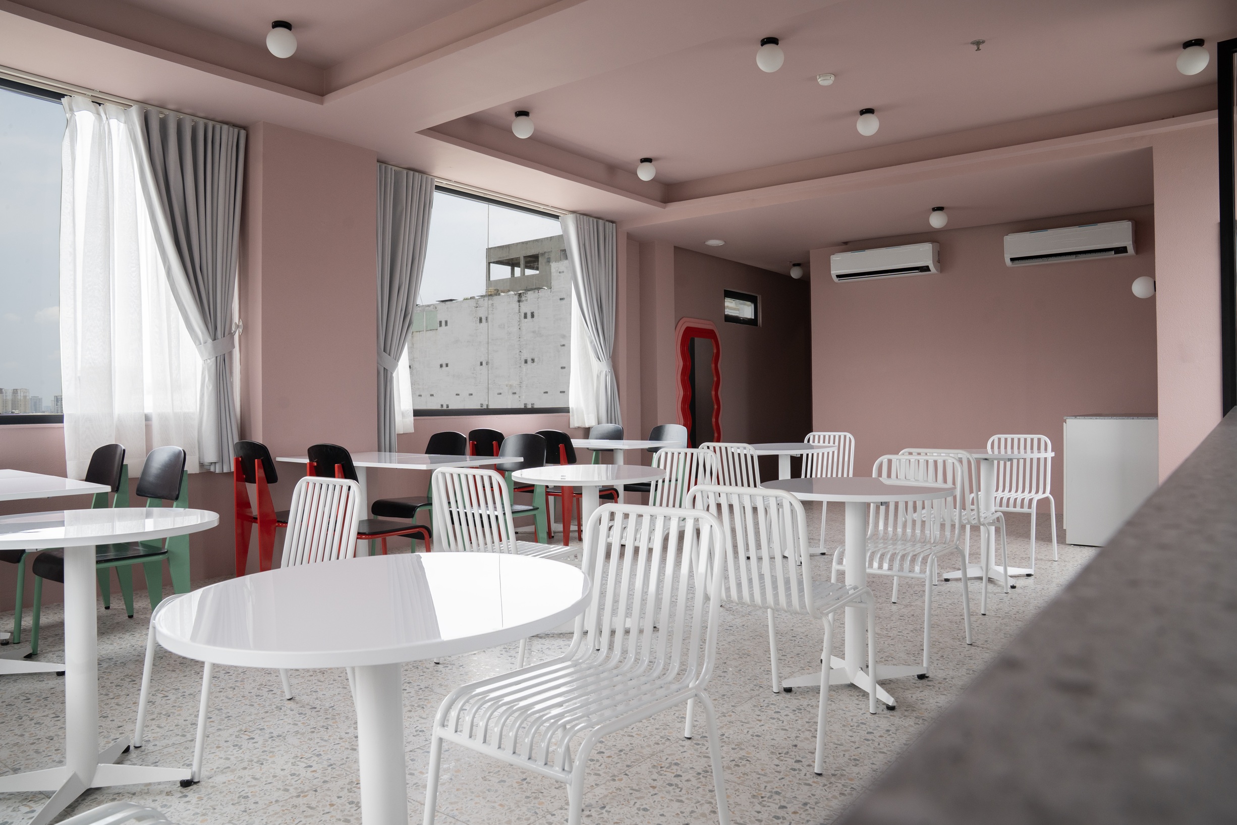 Brown Dot Hotel Saigon