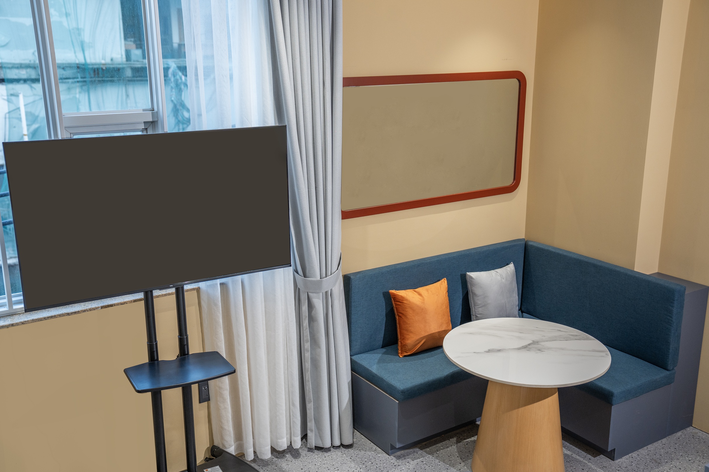 Brown Dot Hotel Saigon