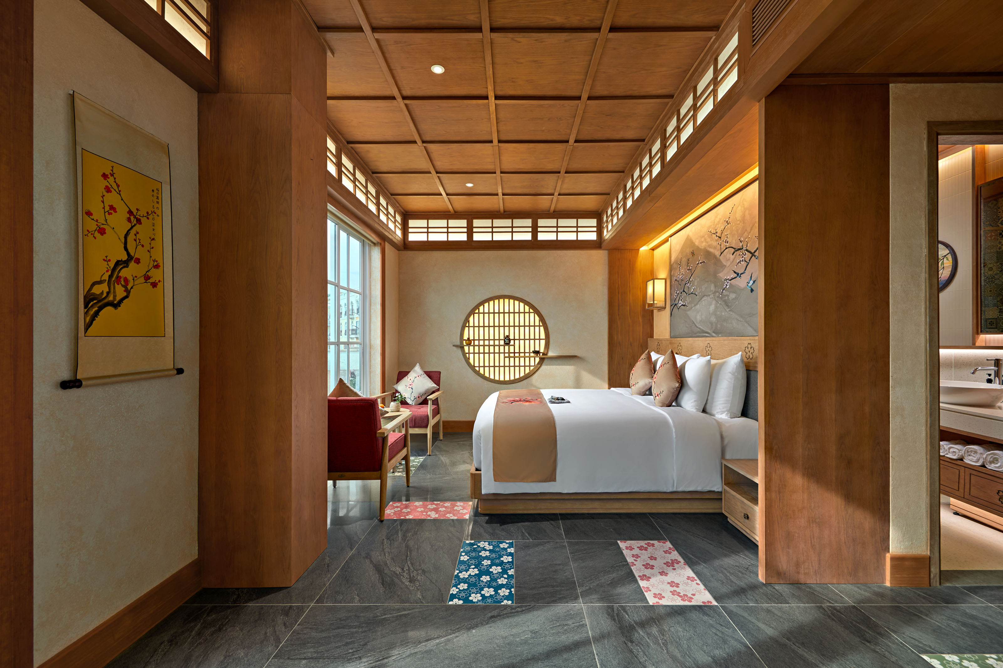 SAKURAOTO CABLE CAR AND FIREWORKS VIEW KING BED WITH BATHTUB AND BALCONY