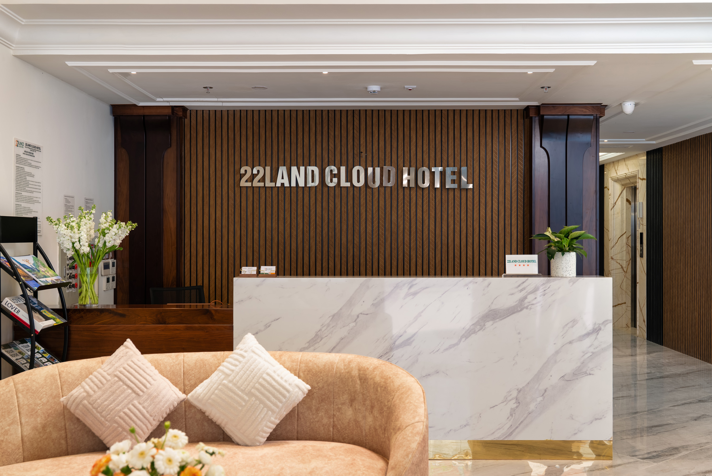 22Land Cloud Hotel