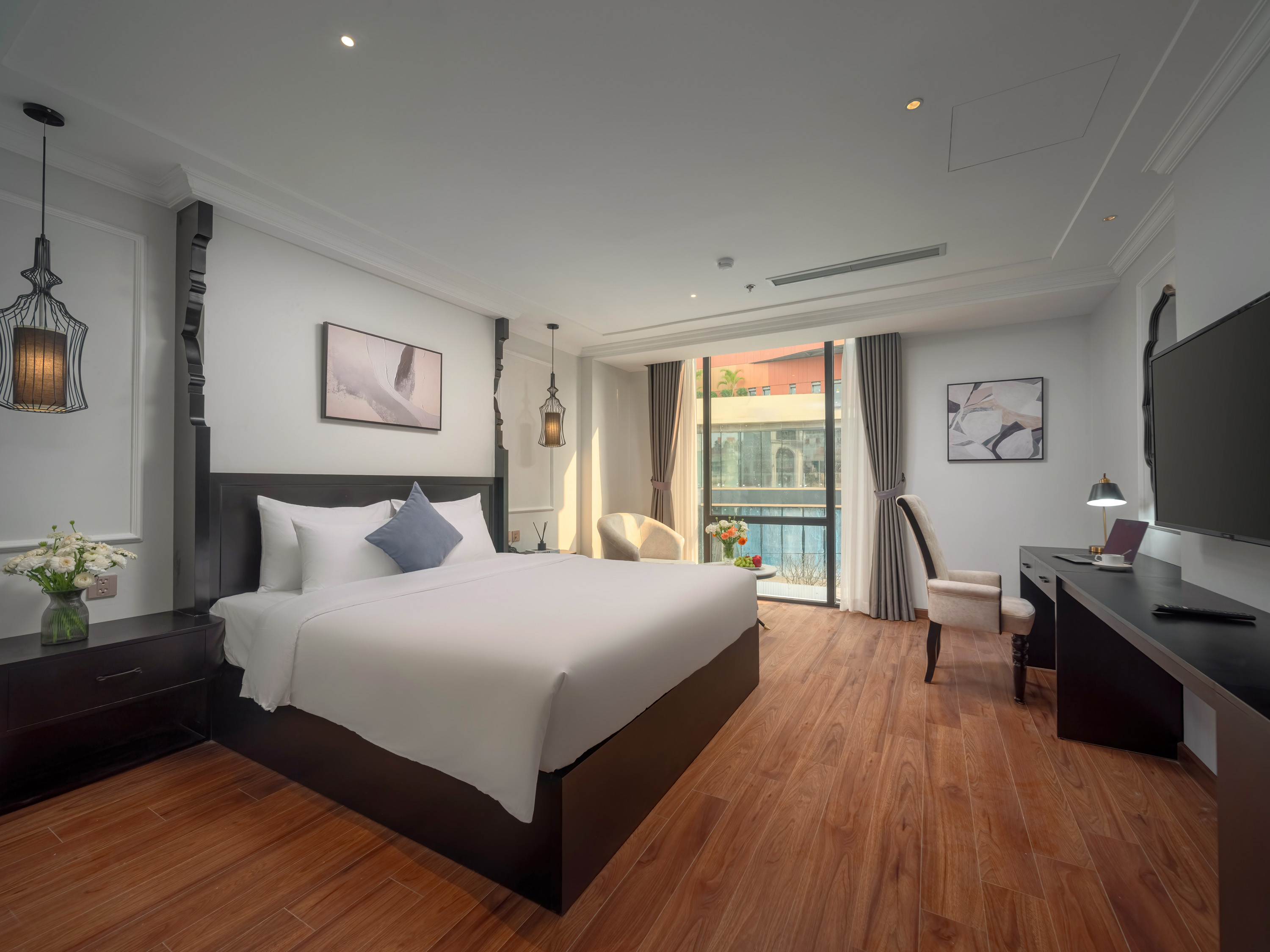 SUITE CITY VIEW