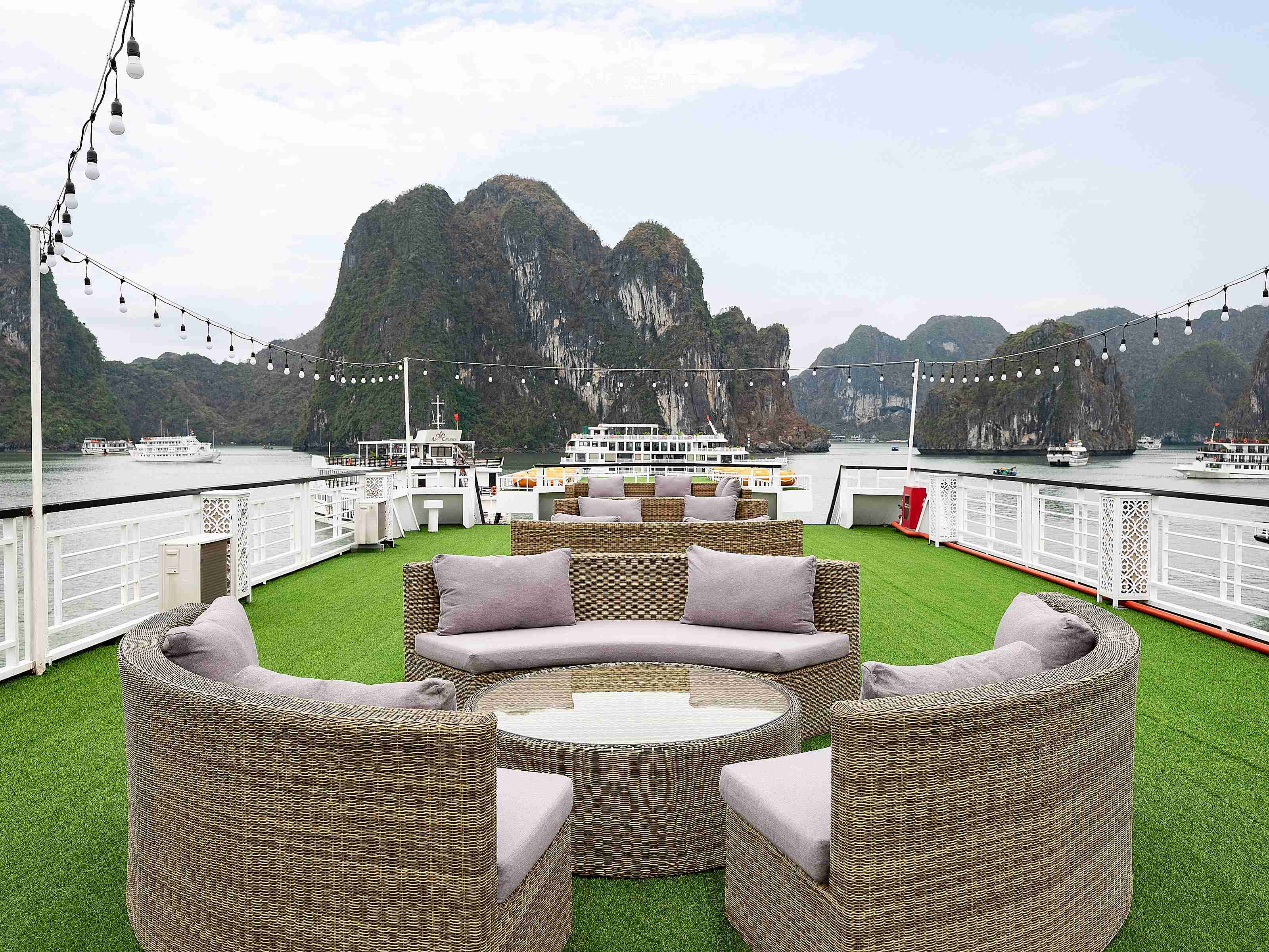 Aqua Elegance Cruise