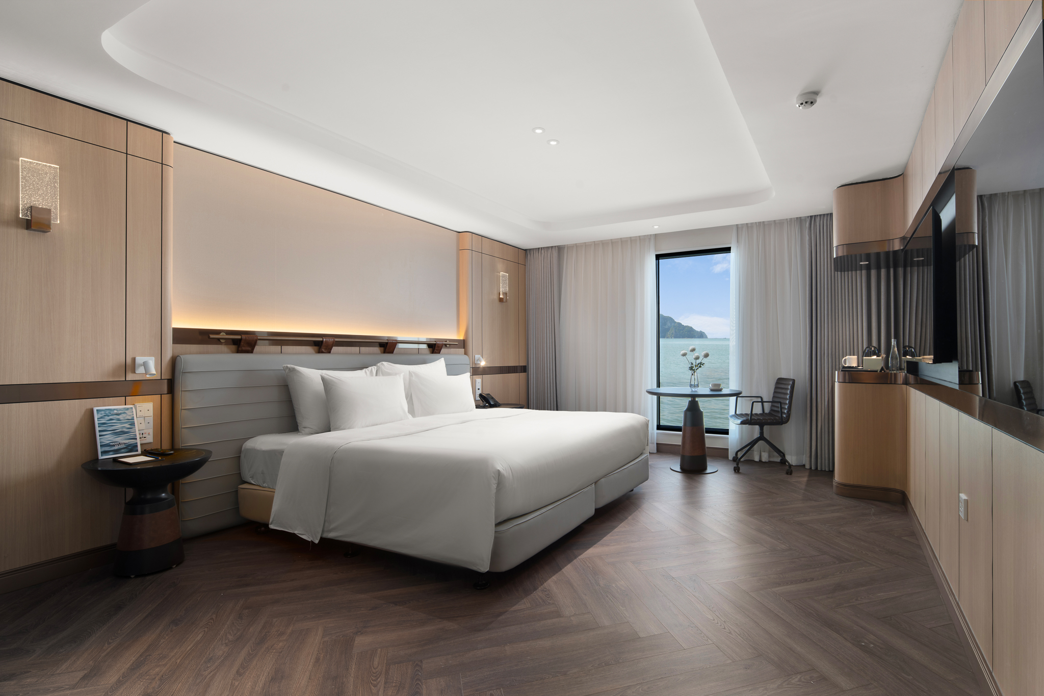 Grand Pioneers Halong Bay Cruise 1