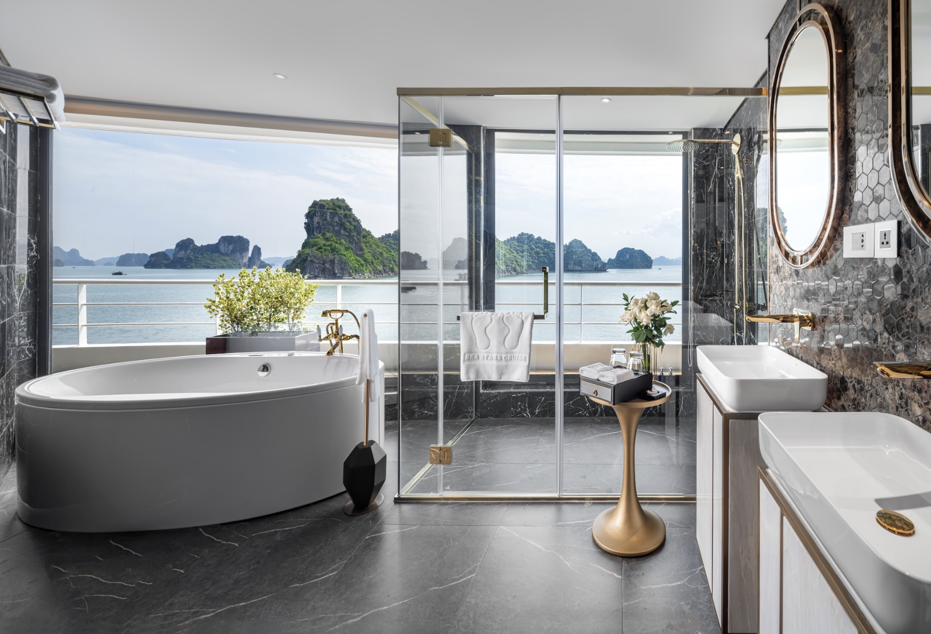 Sea Stars Cruise Ha Long