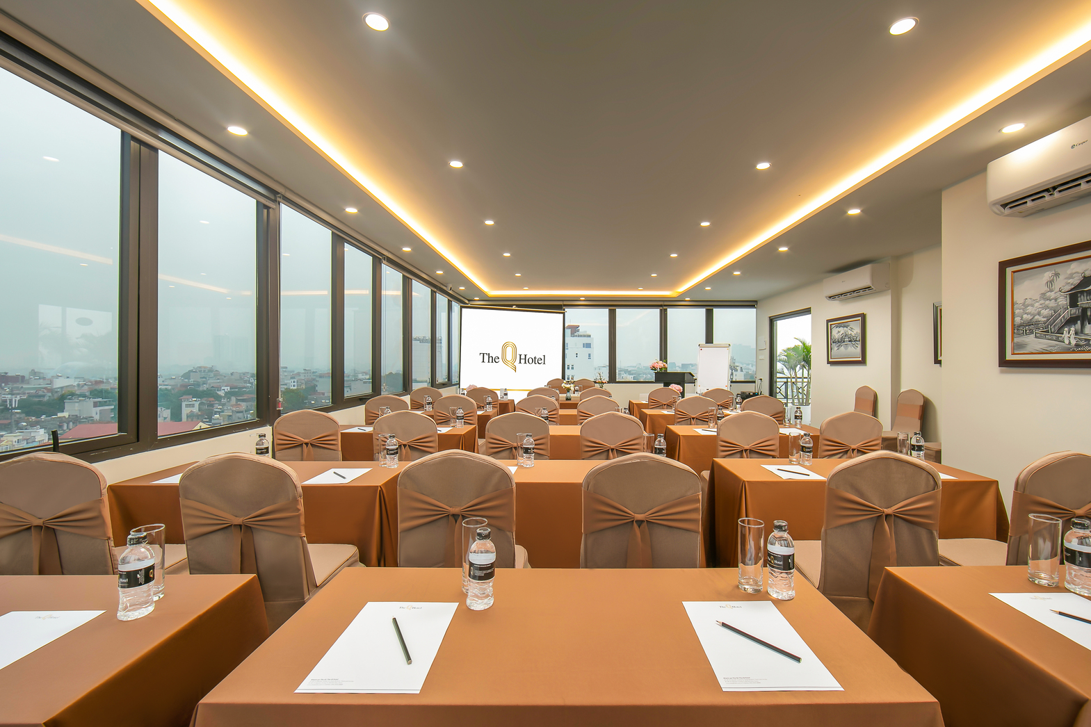 The Q Hotel