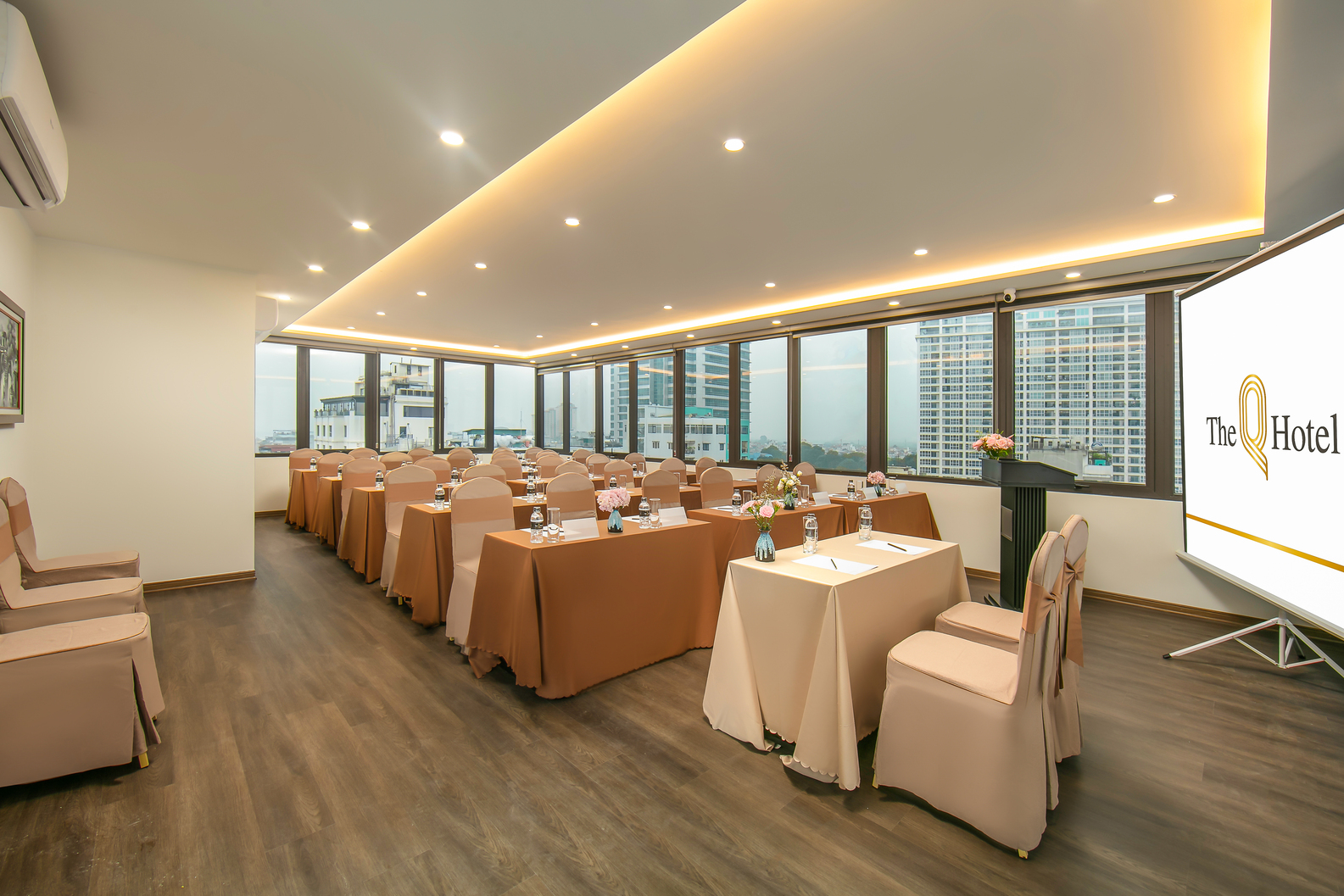 The Q Hotel