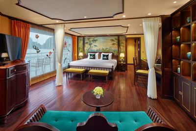 EXECUTIVE SUITE DOUBLE OR TWIN SEA VIEW WITH BALCONY