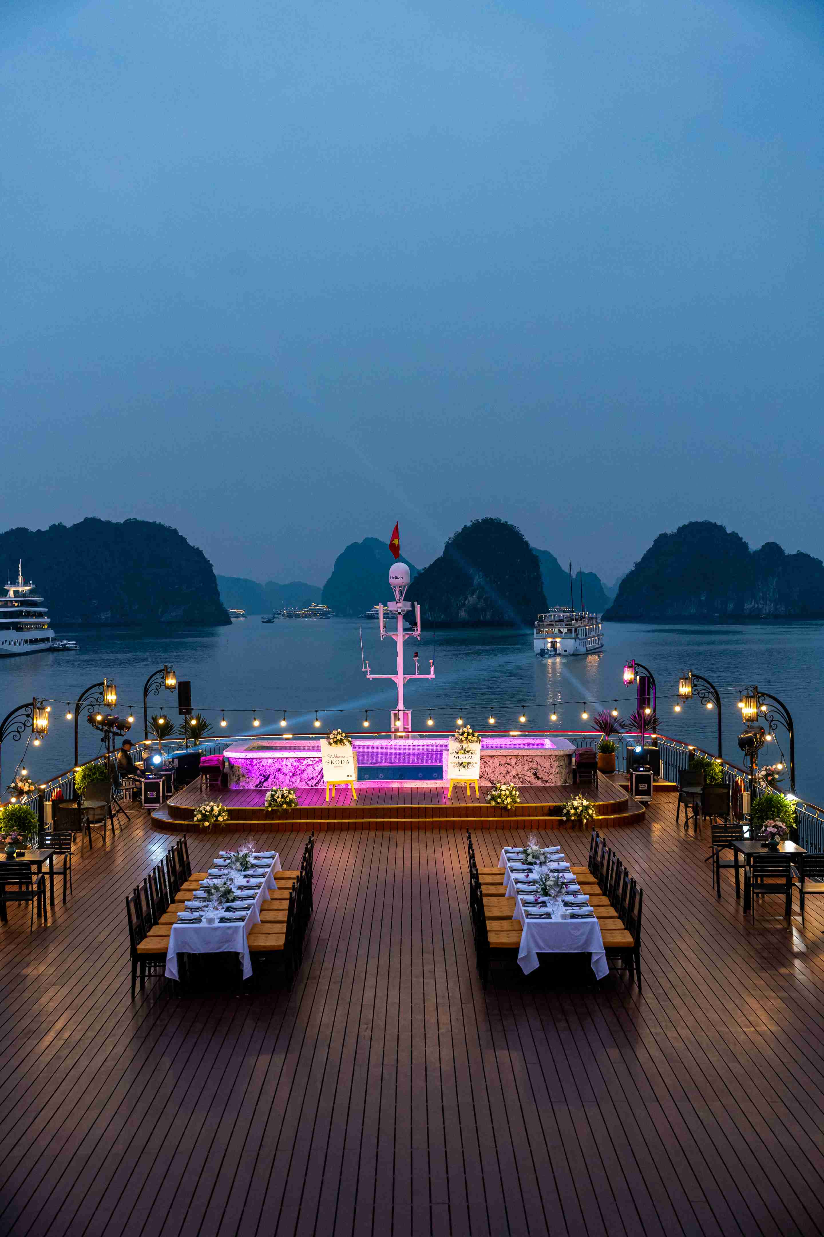 Indochine Grand Lan Ha Bay