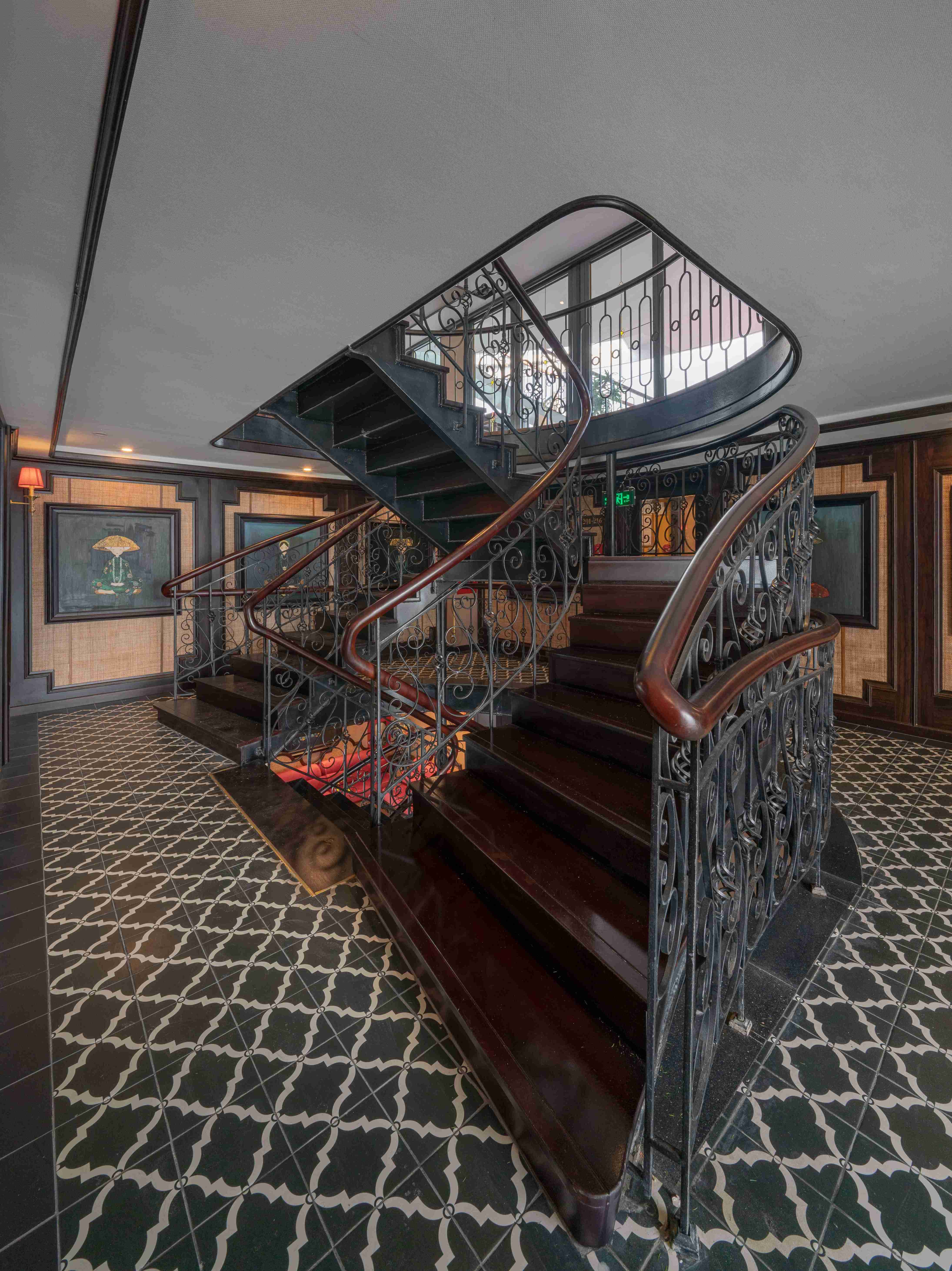 Indochine Grand Lan Ha Bay