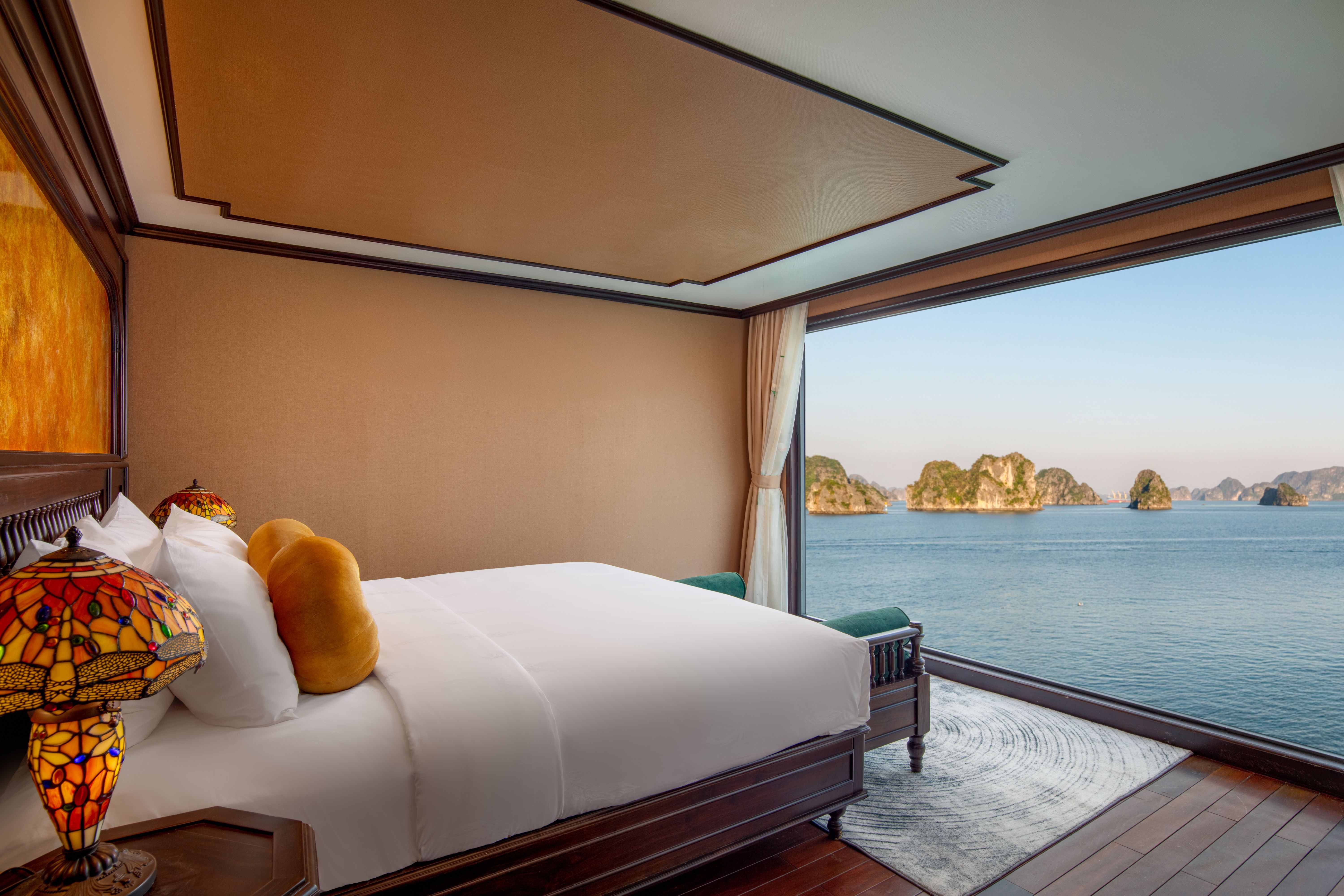 EXECUTIVE SUITE DOUBLE OCEAN VIEW WITH BALCONY