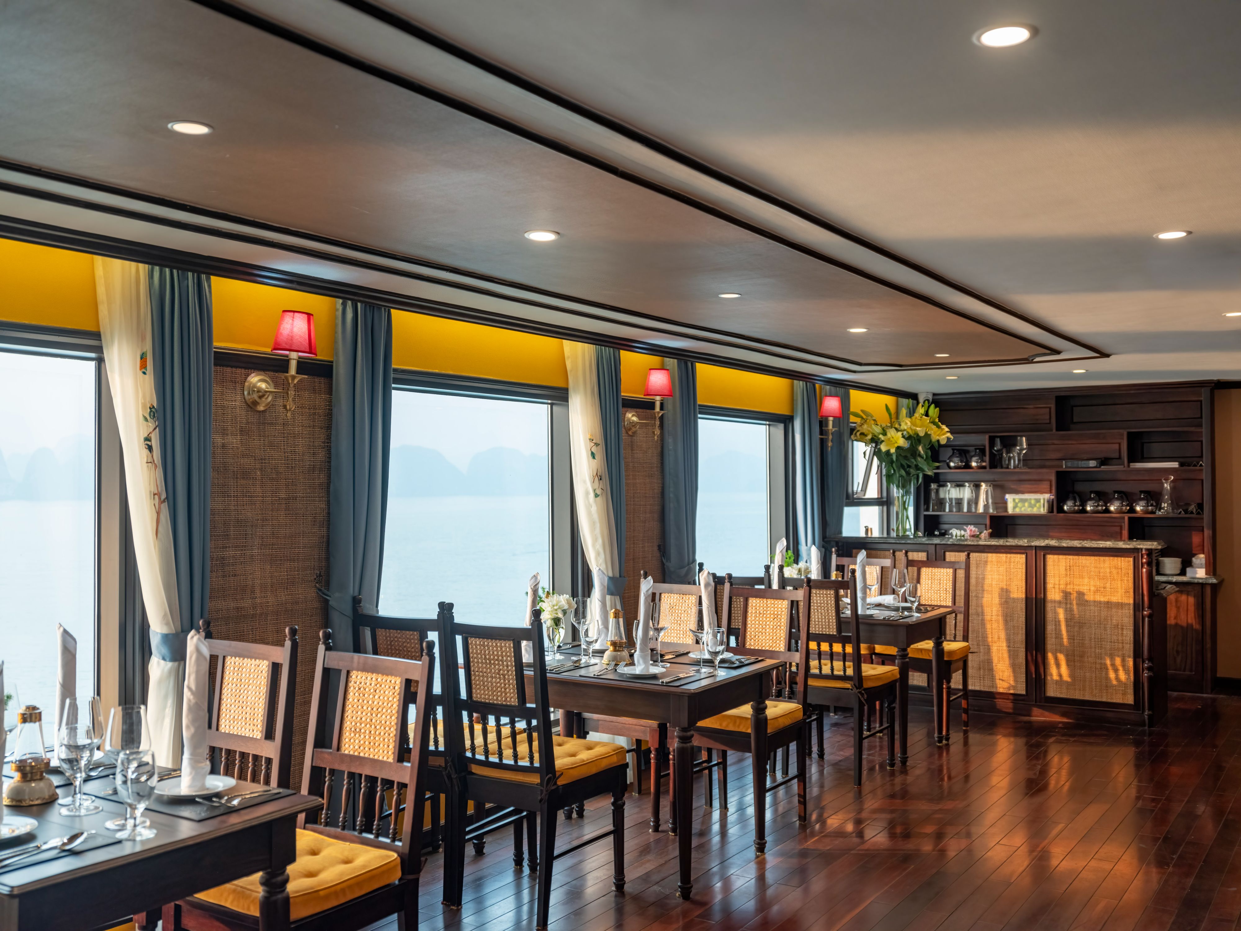 Indochine Grand Lan Ha Bay