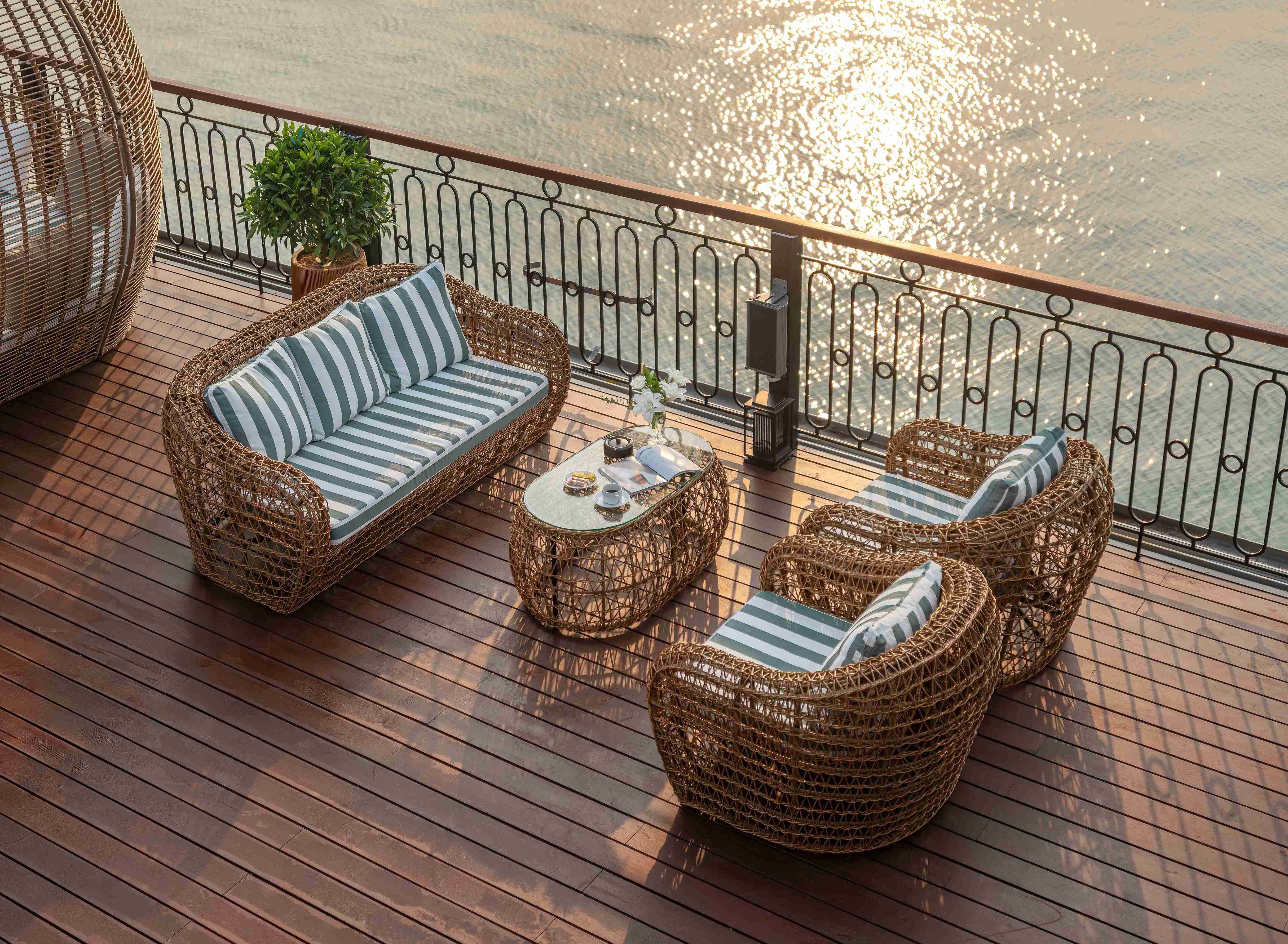 Indochine Grand Lan Ha Bay