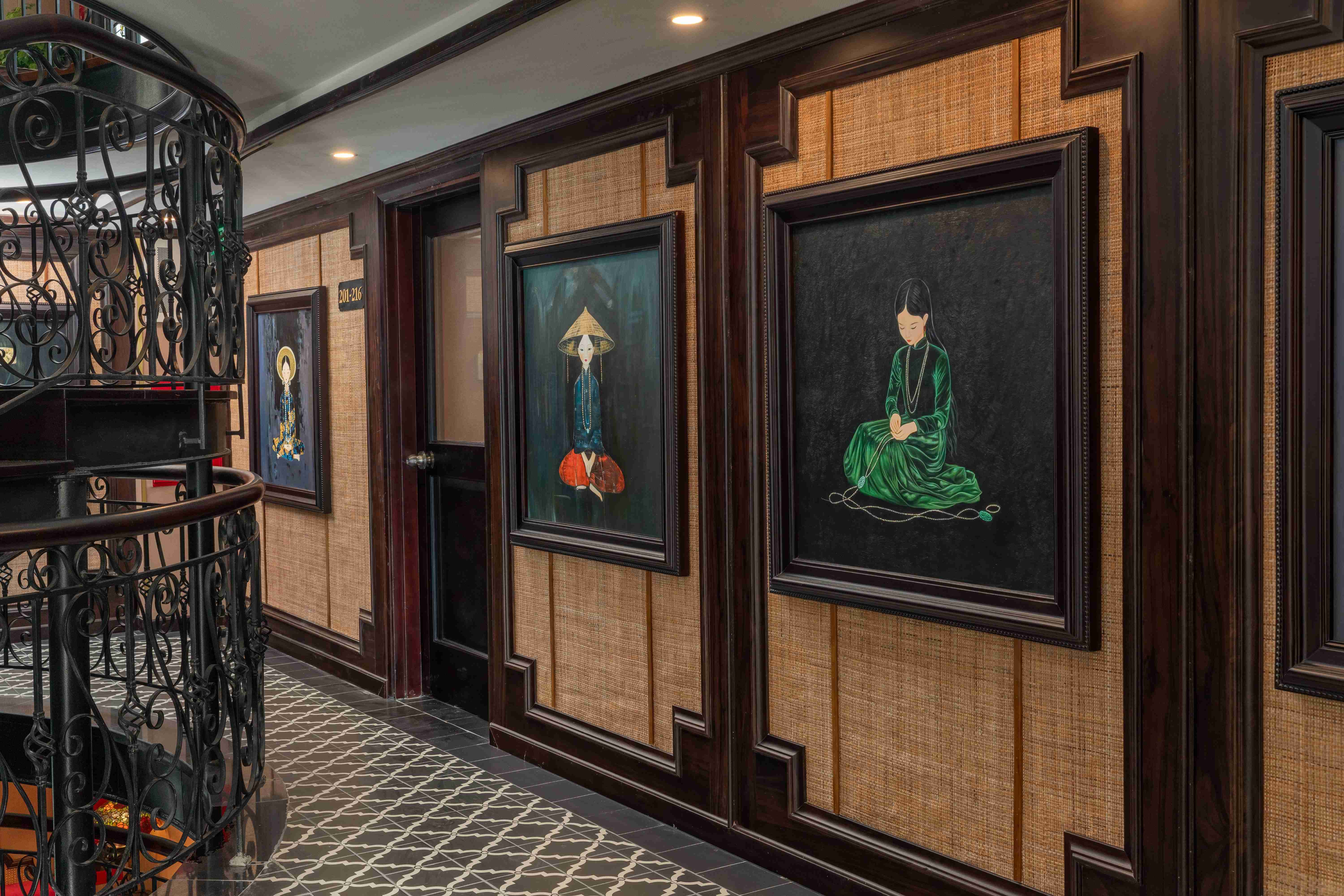 Indochine Grand Lan Ha Bay