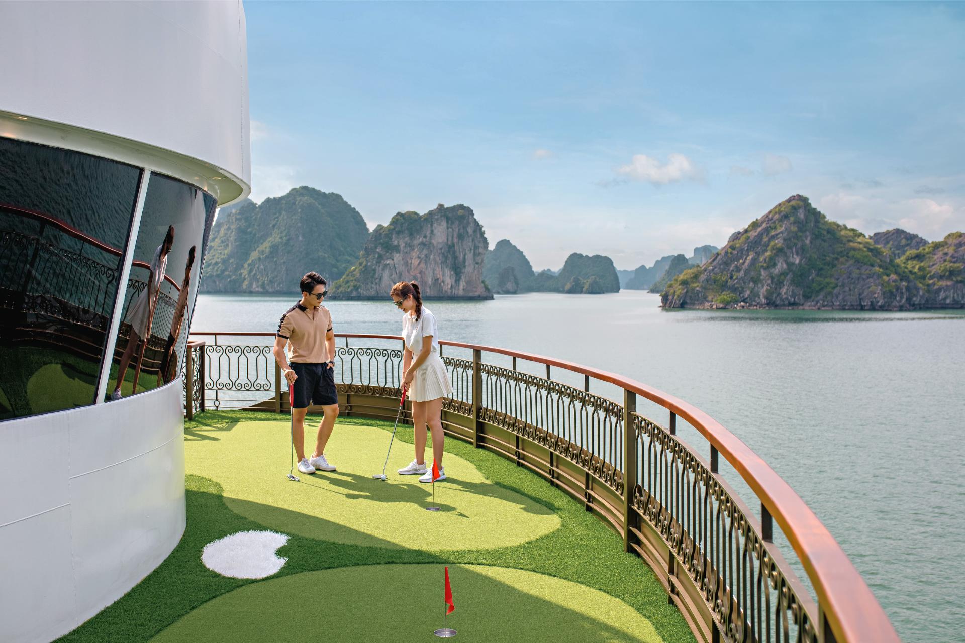 Indochine Cruise Lan Ha Bay