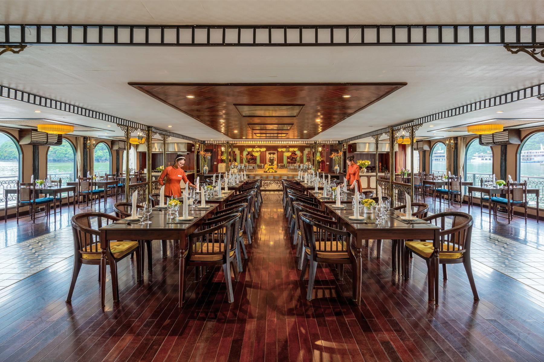 Indochine Cruise Lan Ha Bay