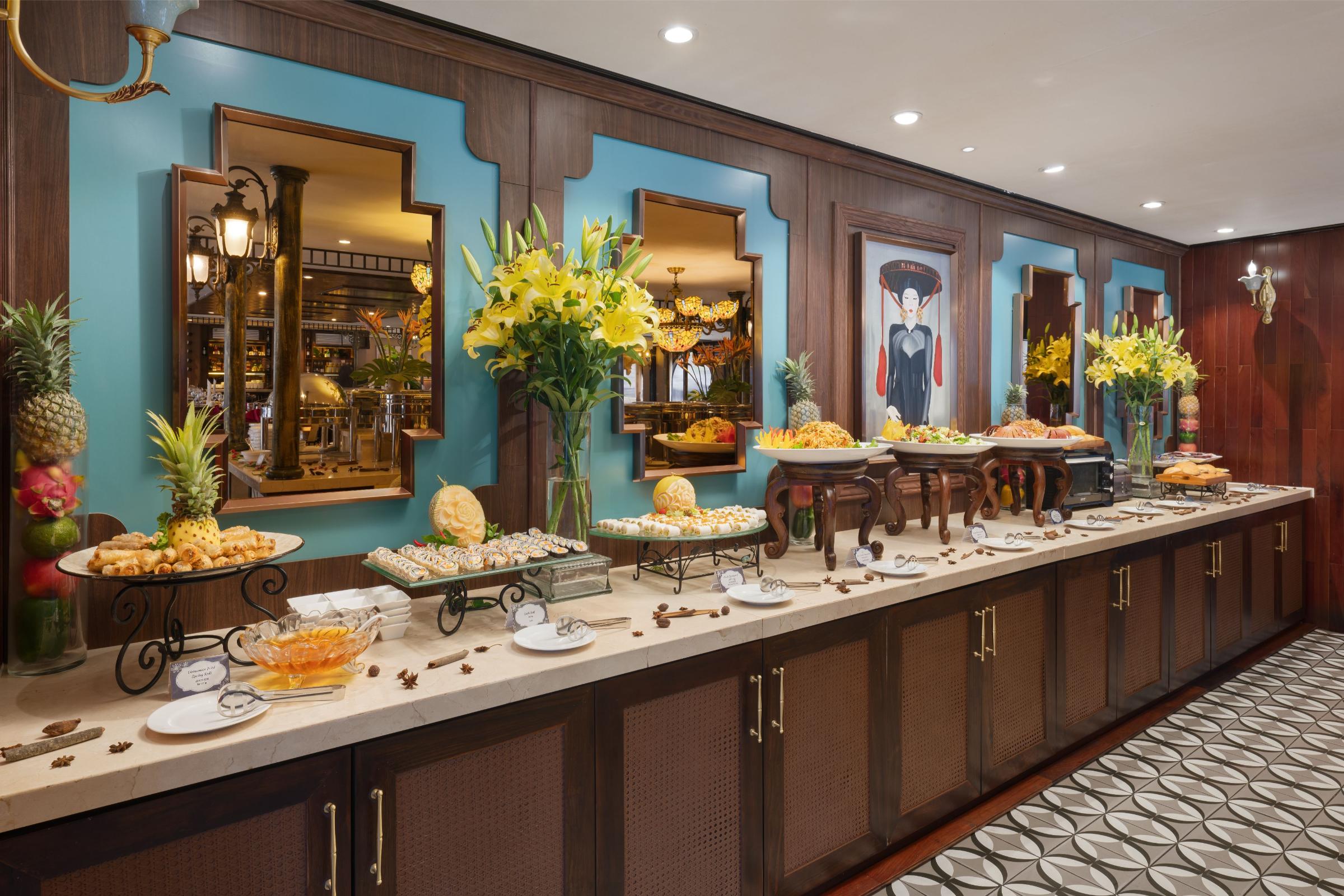 Indochine Cruise Lan Ha Bay