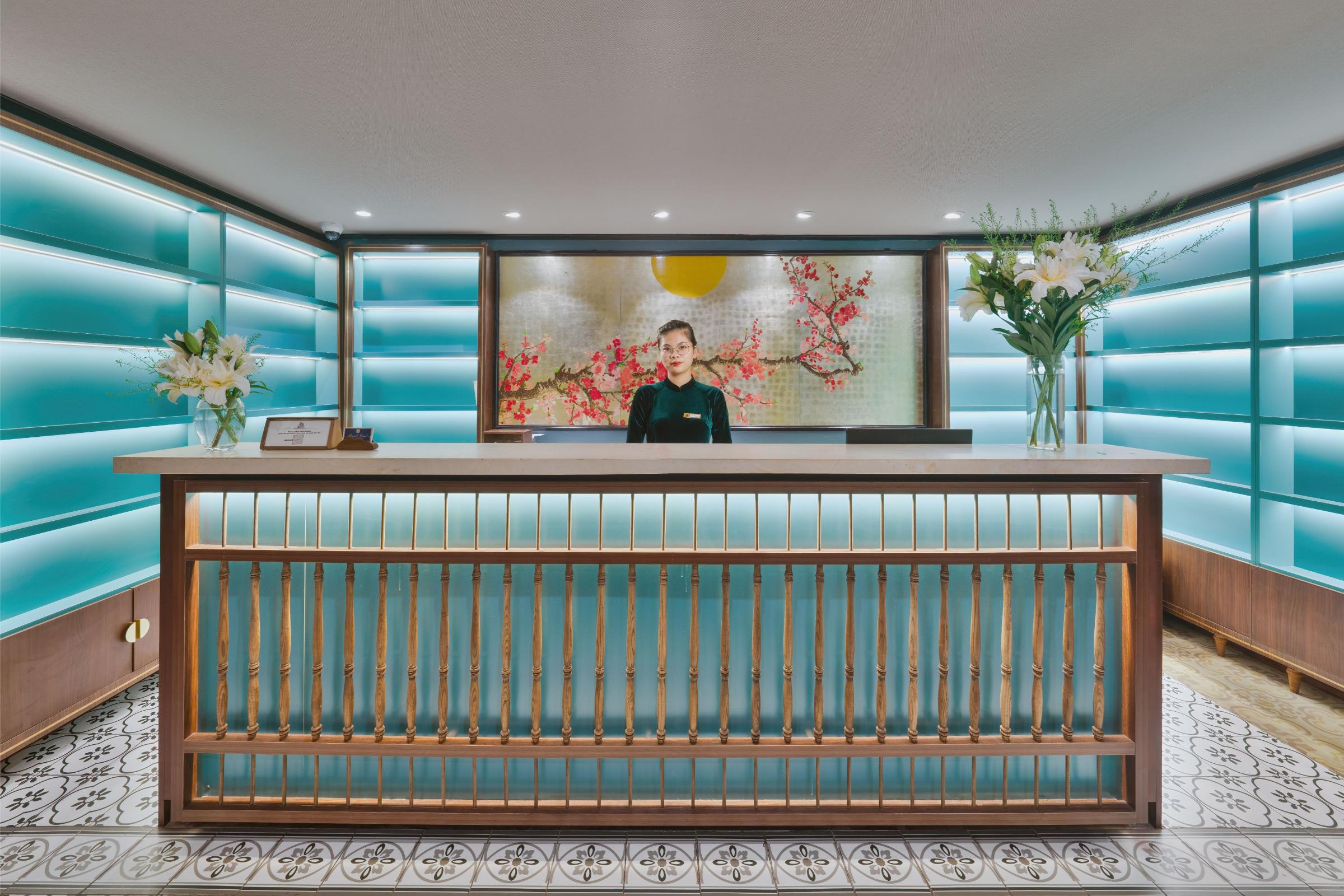 Indochine Cruise Lan Ha Bay