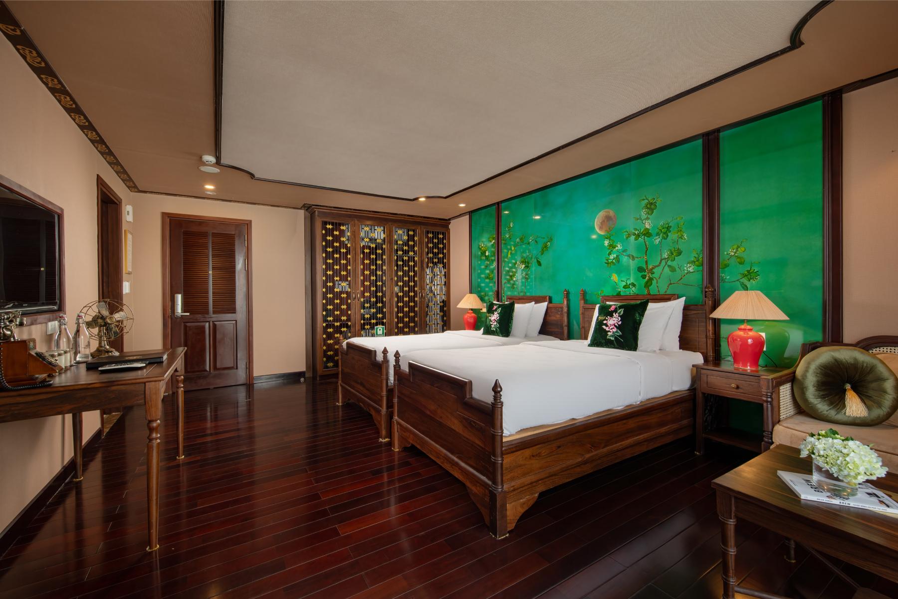 Indochine Cruise Lan Ha Bay