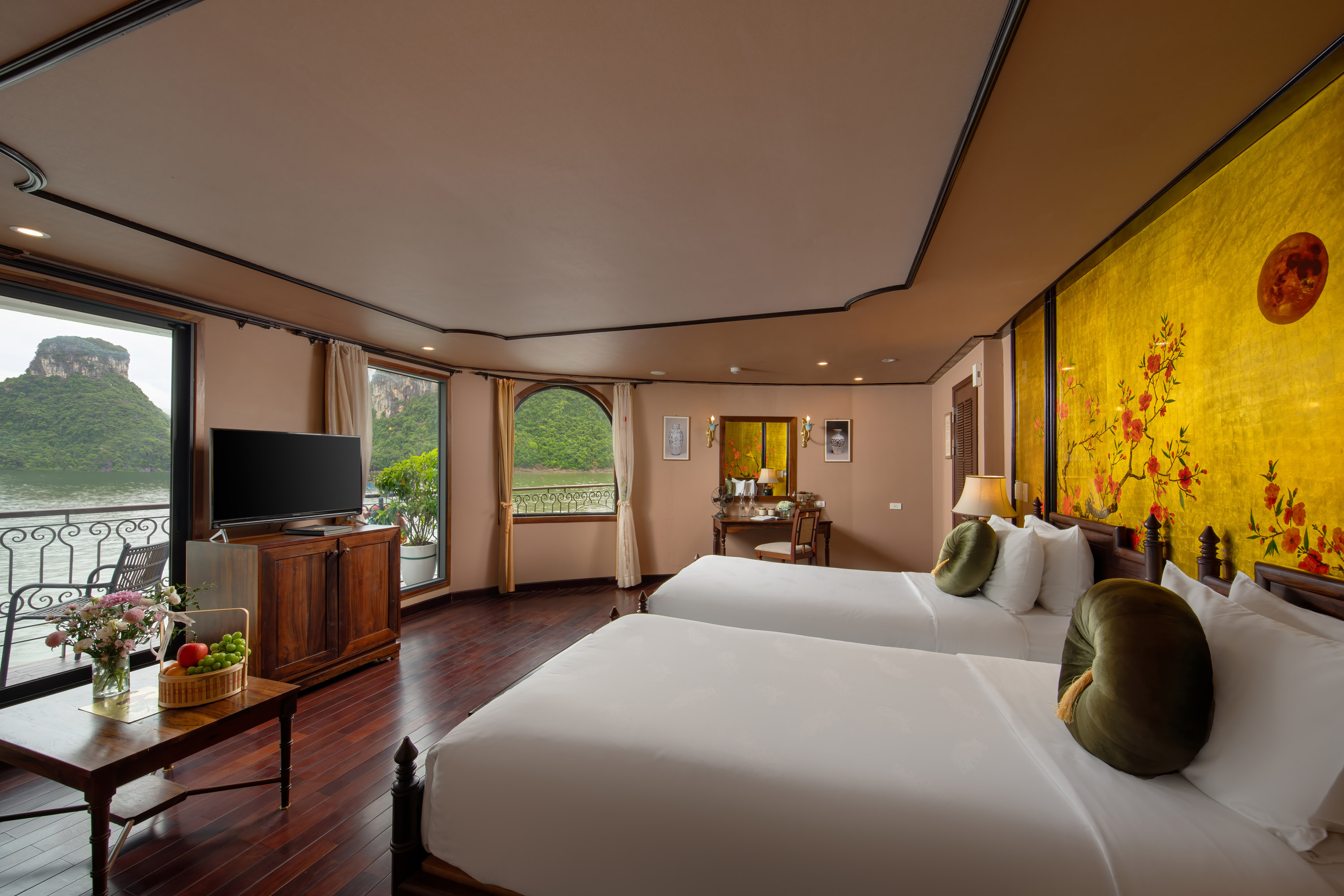 Indochine Cruise Lan Ha Bay