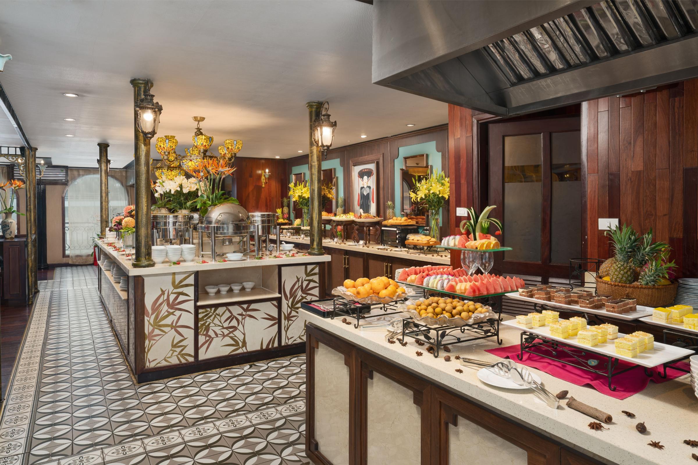 Indochine Cruise Lan Ha Bay