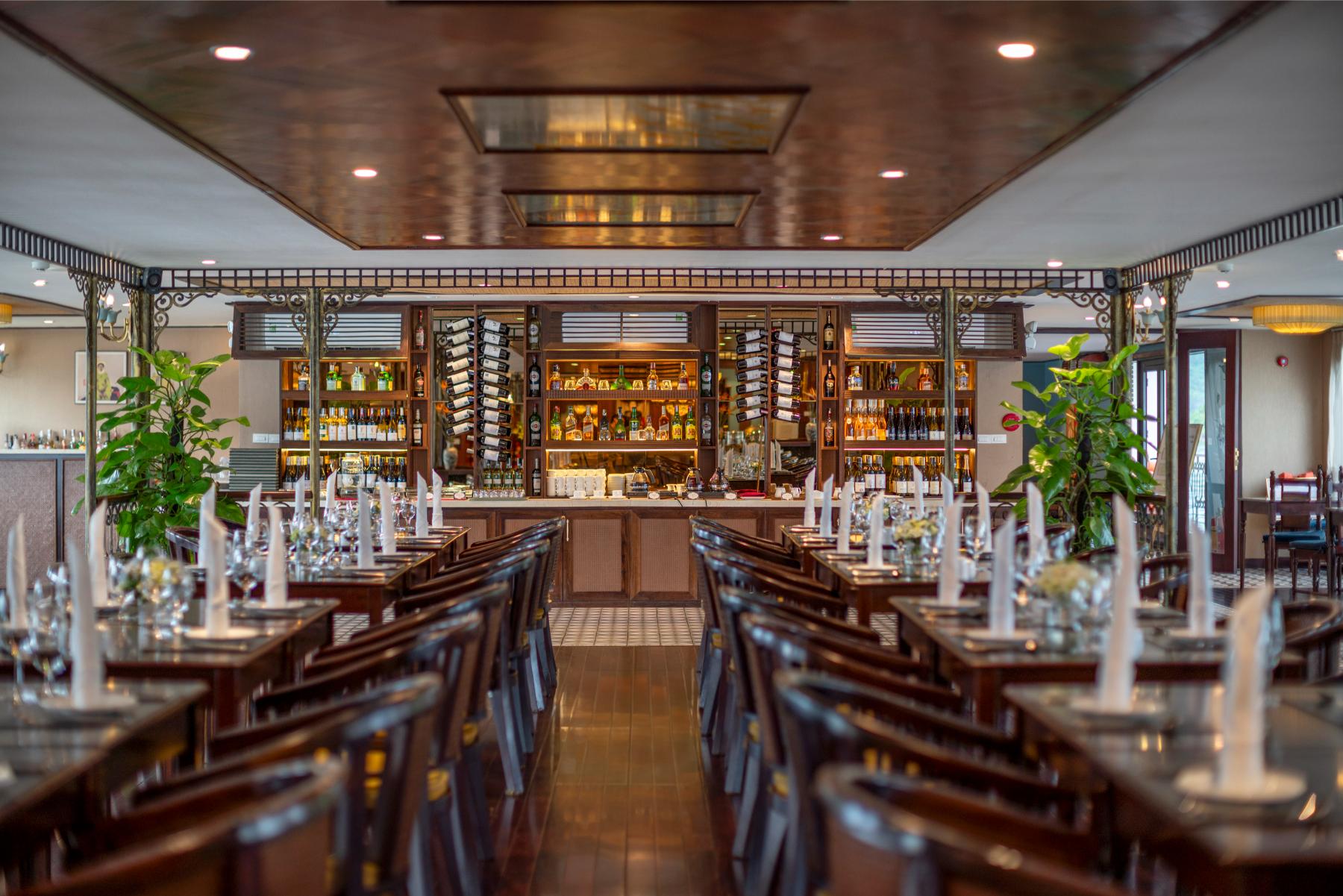 Indochine Cruise Lan Ha Bay